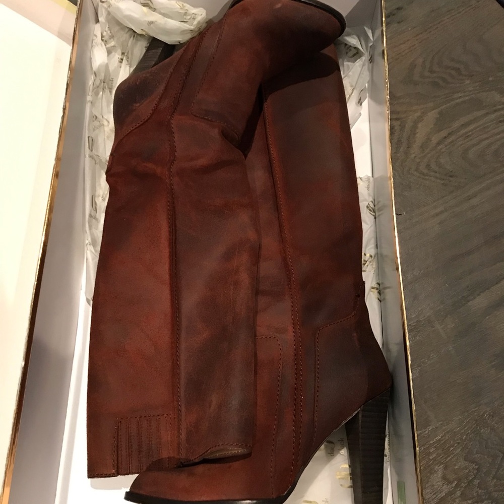 Rust Color Boots Like New!!! - image 5